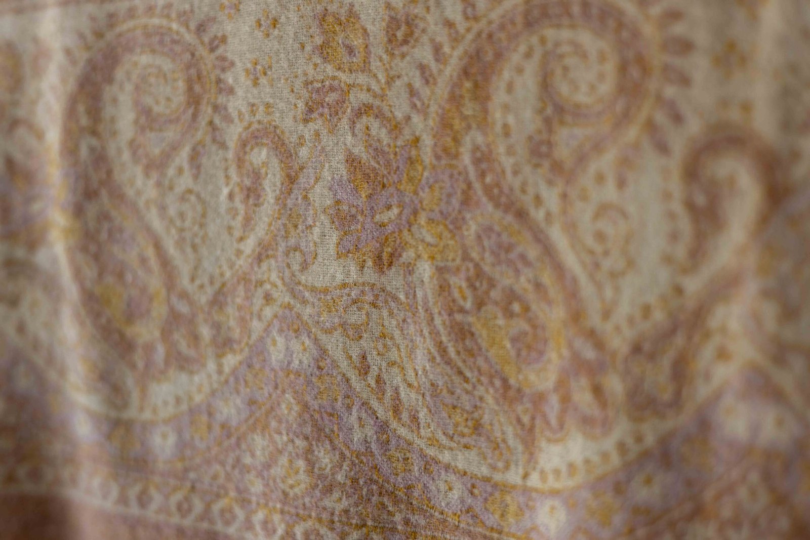 Yak Wool Shawl – Paisley Heritage Weave image 3
